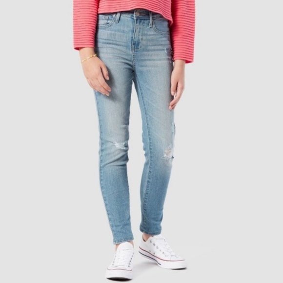 NWT Levi’s Denizen High-RIse Super Skinny Stretchy Jeans - Picture 1 of 8